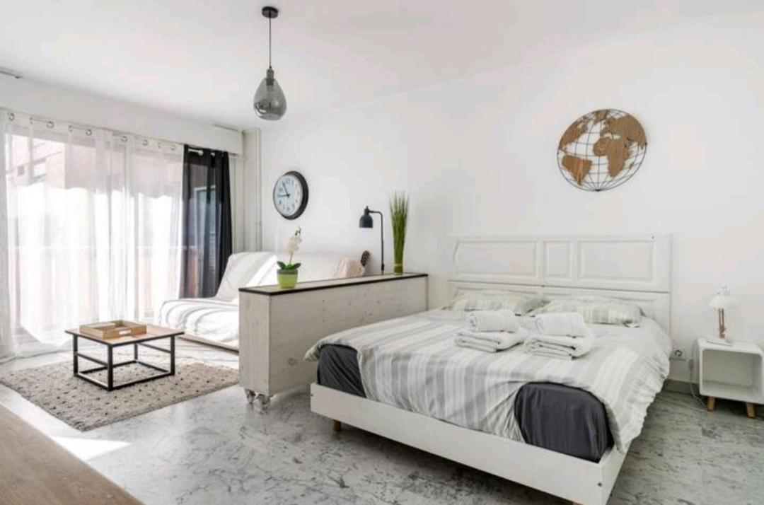 Design Loft Studio Climatise Parking Et Piscine Vallauris Ngoại thất bức ảnh