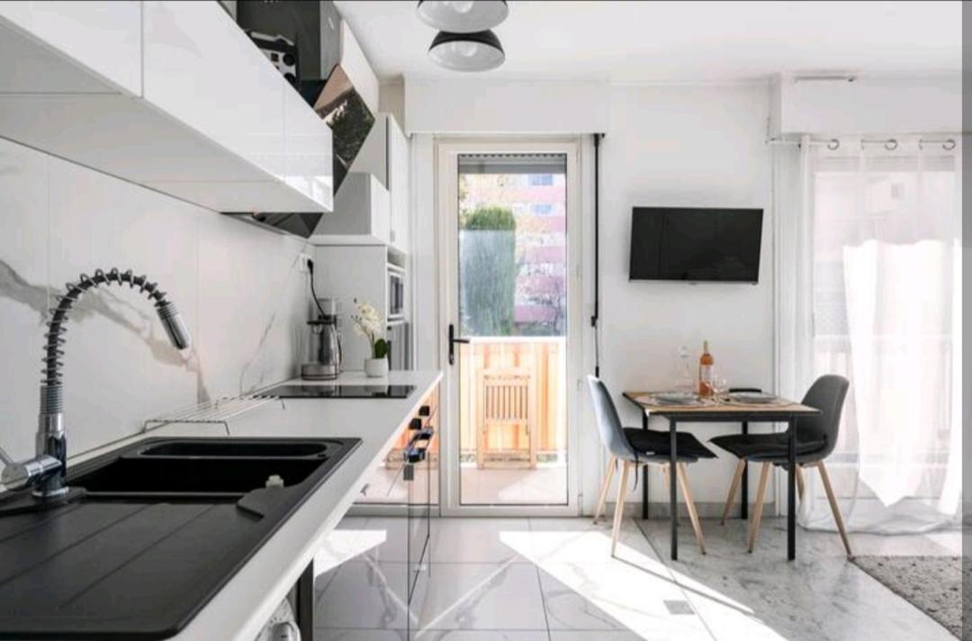Design Loft Studio Climatise Parking Et Piscine Vallauris Ngoại thất bức ảnh