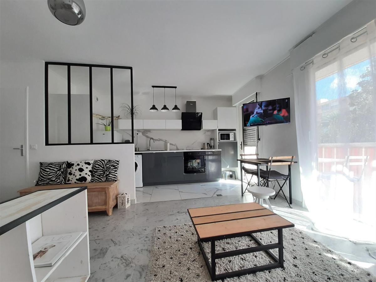 Design Loft Studio Climatise Parking Et Piscine Vallauris Ngoại thất bức ảnh